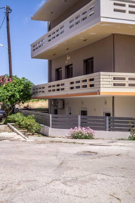 Апартаменти Artemissia New Well Sided Modish House Кісамос Екстер'єр фото